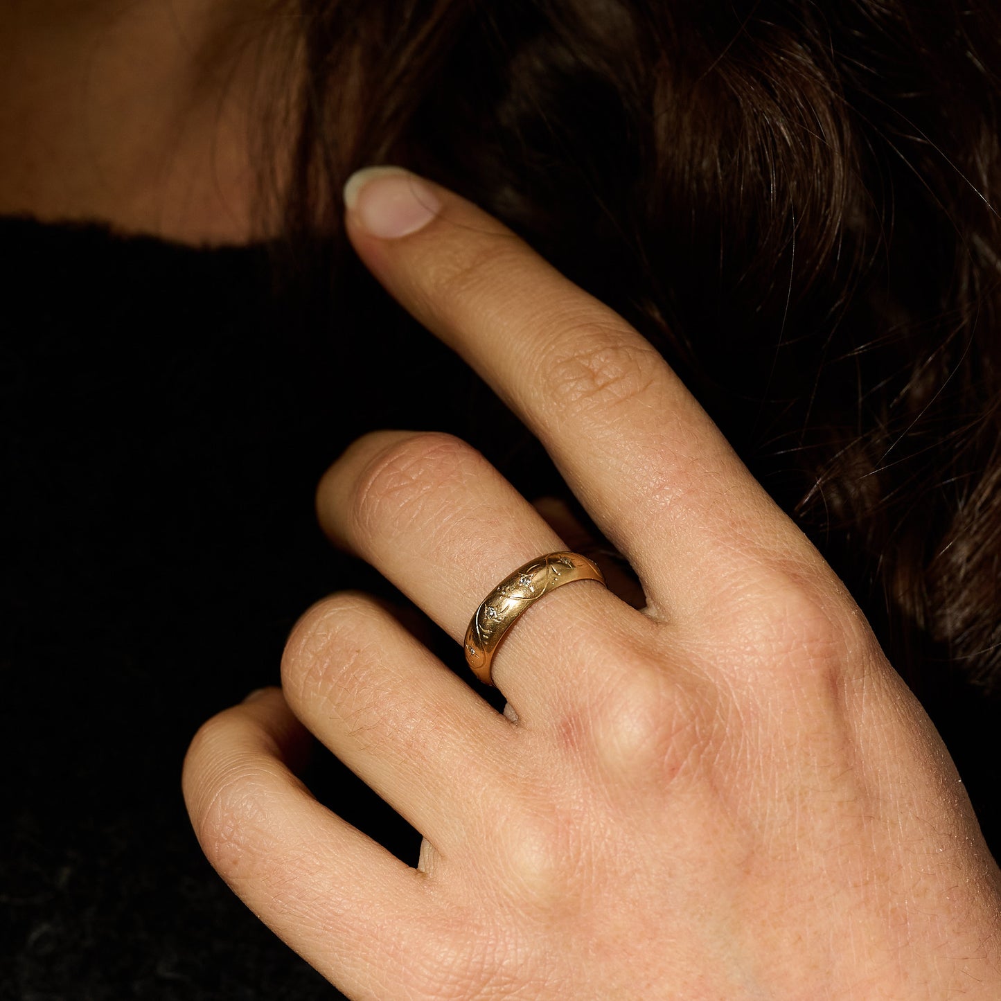 VINTAGE Engraved Wedding Band with Diamonds