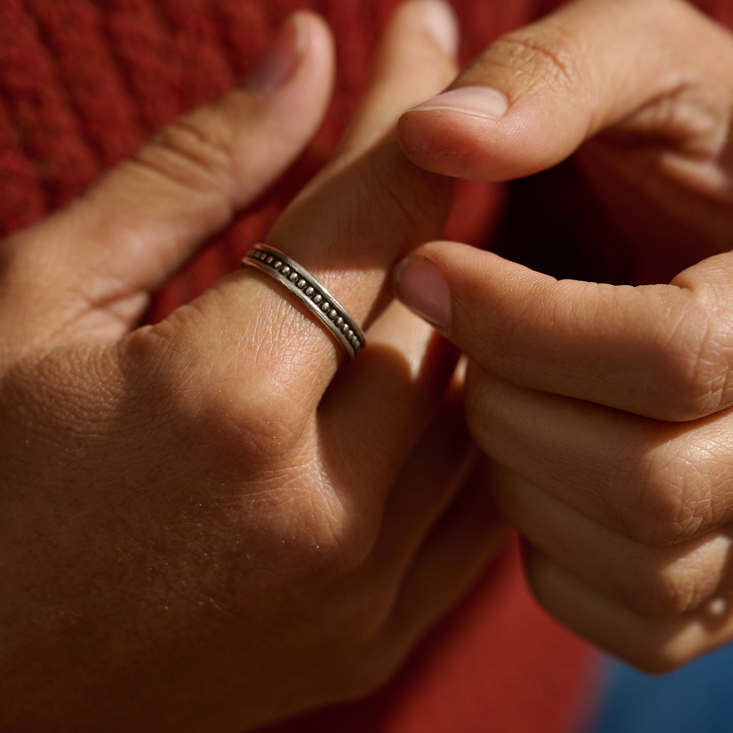 single_protection_ring_oxidized_silver