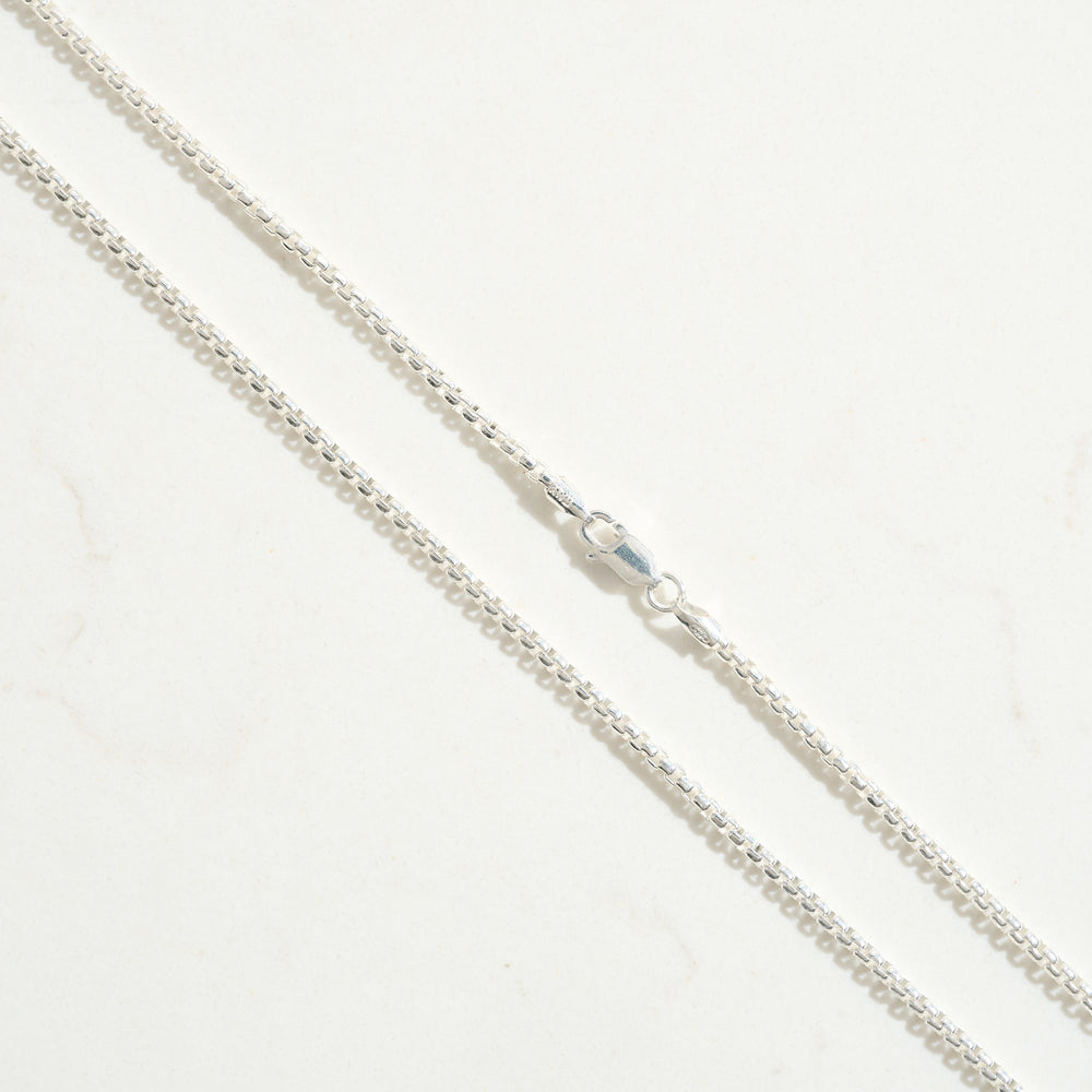 
                      
                        Slinky Bright Box Chain
                      
                    