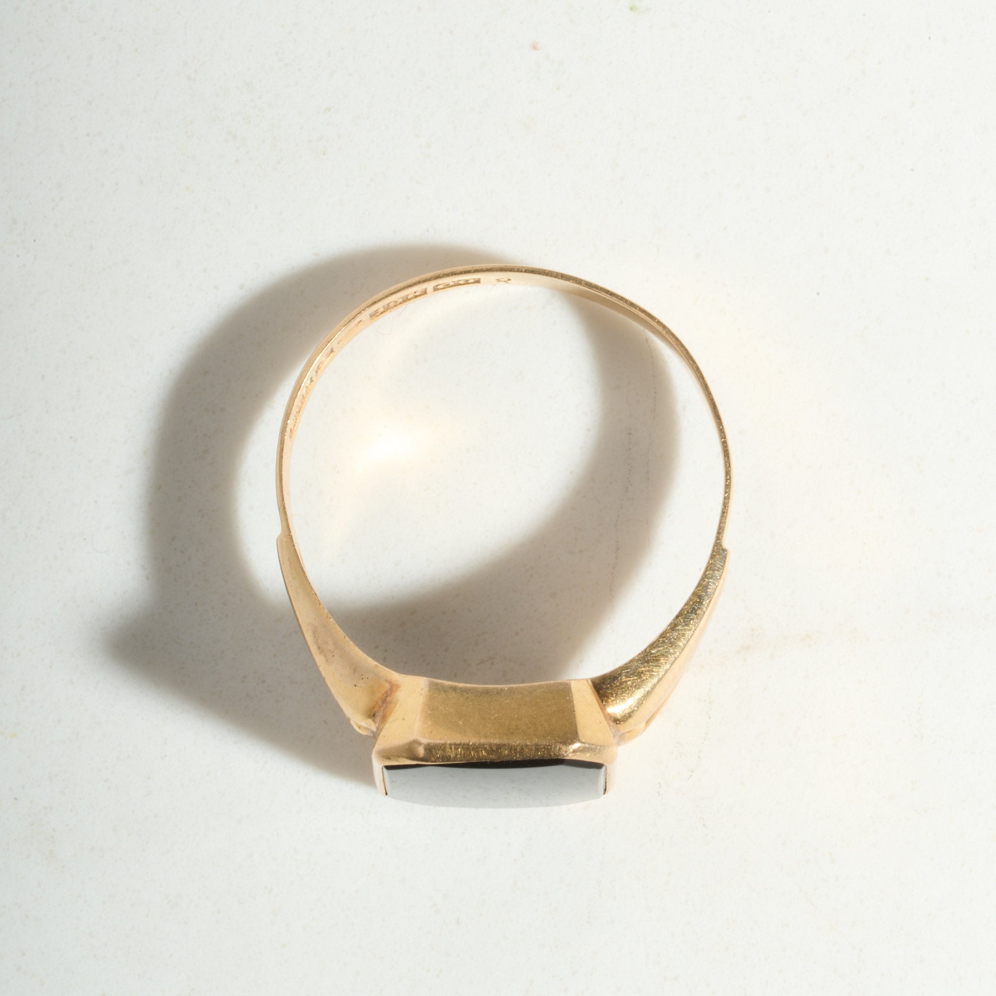 VINTAGE 18k Gold Onyx Signet Ring – Adorn to Rise
