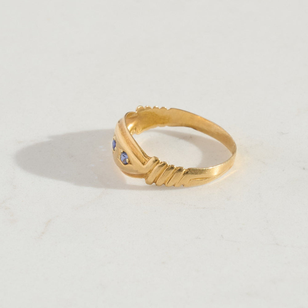 
                      
                        ANTIQUE Edwardian Star Set Sapphire Ring
                      
                    