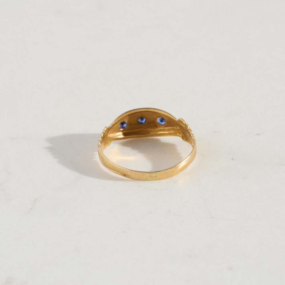 
                      
                        ANTIQUE Edwardian Star Set Sapphire Ring
                      
                    