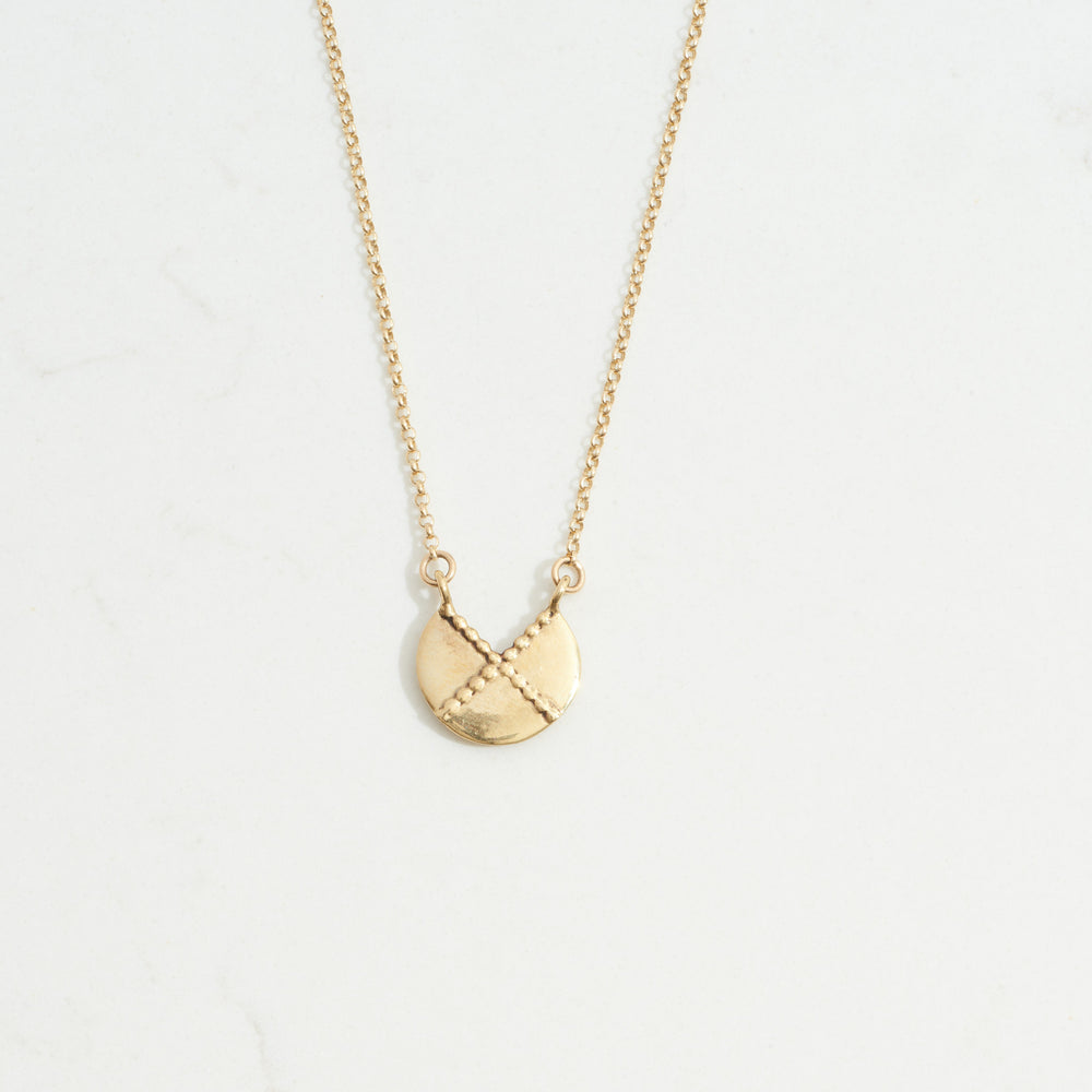 small_shield_pendant6
