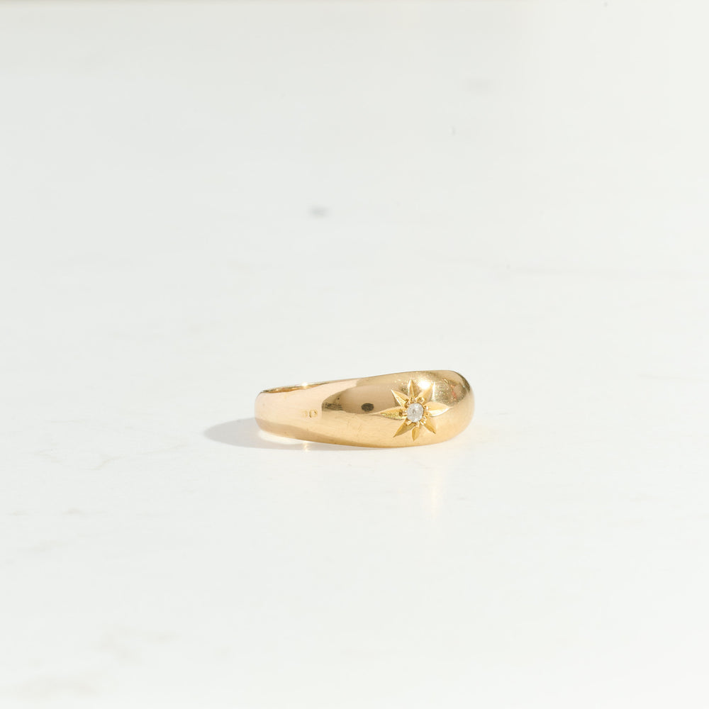 
                      
                        ANTIQUE Star Set Diamond Ring
                      
                    